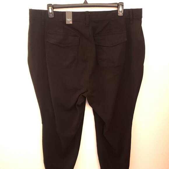 Torrid Jogger Hem Cotton Blend Pull On Black Pants w/Pockets Sz 24 NWT - Picture 5 of 12